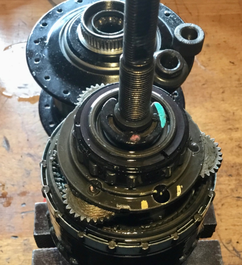 Shimano Nexus 8 Getriebenaben - bei diesen Modellen kann ein Ölbad "Wunder" bewirken